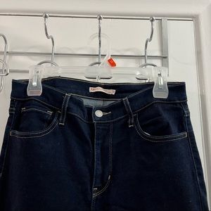 Levi’s 720 High Rise Super Skinny jeans - 29 waist